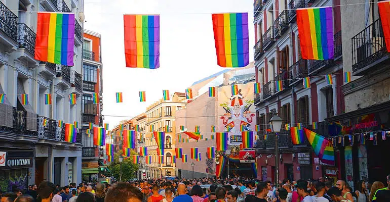 https://gnetwork360.com/2024/buenosaires/wp-content/uploads/2022/05/barrio-lgbt-chueca-madrid.jpg.png